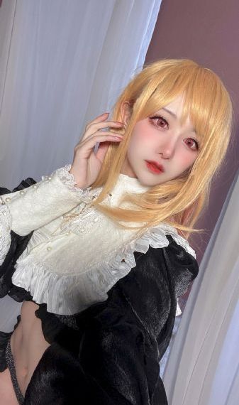一边舔一边插_未删减完整版